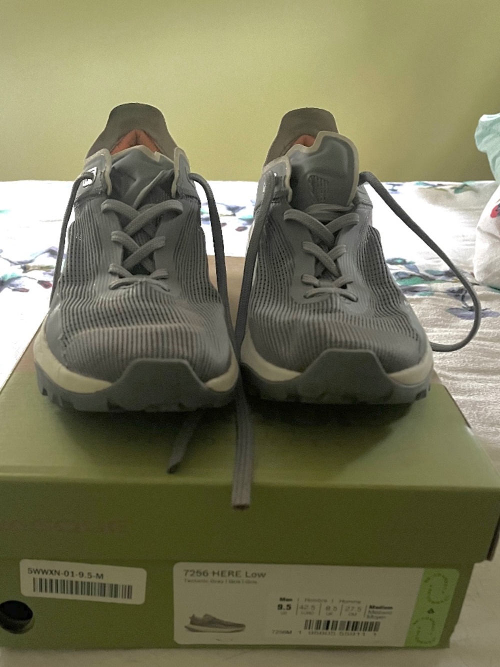 Vasque Re:Connect Here Trail Running Shoes Sneakers Size 9.5 Grey in box